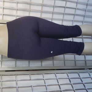 Lululemon awakening purple capri womens pants leggings size 10